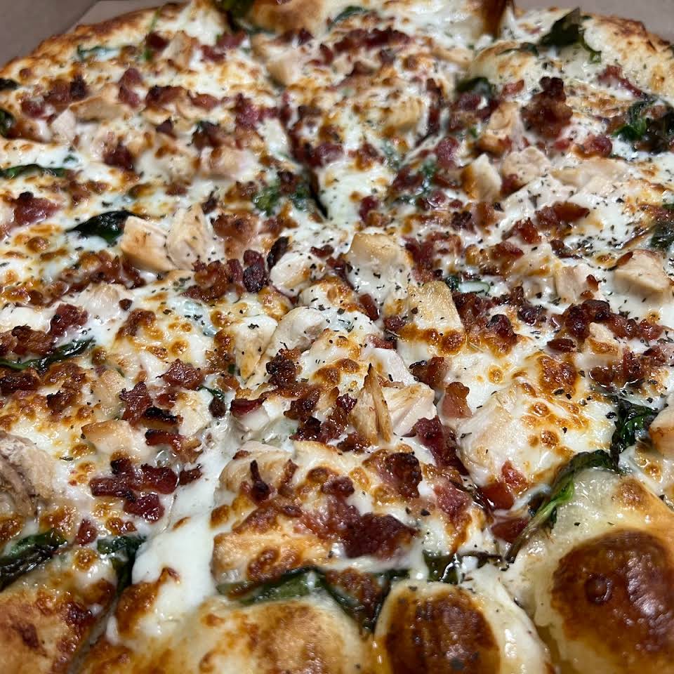 Best PIzza on the beach - Zollo's Pizza